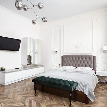 Апартаменти Green Apartment